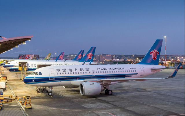In 2015, the international routes of Baiyun Airport will be the same as those of Hong Kong Airport