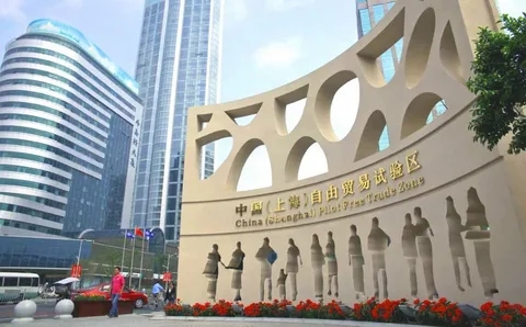 The Shanghai Free Trade Zone scheme can help improve the shipping slump
